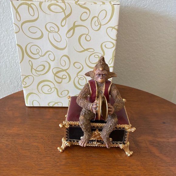 Vintage 1986 Phantom of the Opera Monkey Music Box With Box - Picture 2 of 7